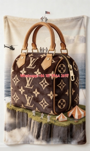 Giant LV Peak Blanket Mountain LV Bag Throw 185